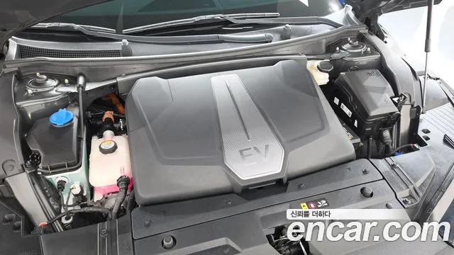 Kia EV6 — Фото автомобиля 9