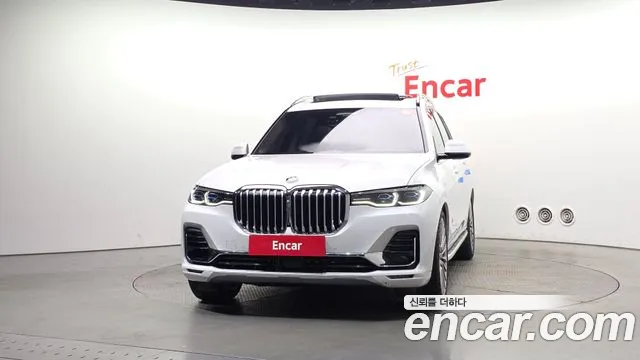 BMW X7 — Фото автомобиля 2