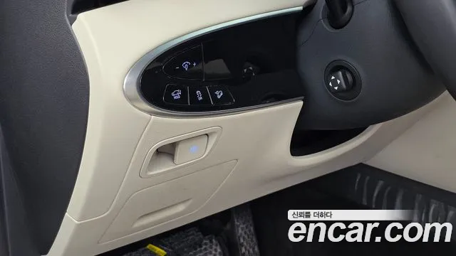 Genesis GV70 — Фото автомобиля 30