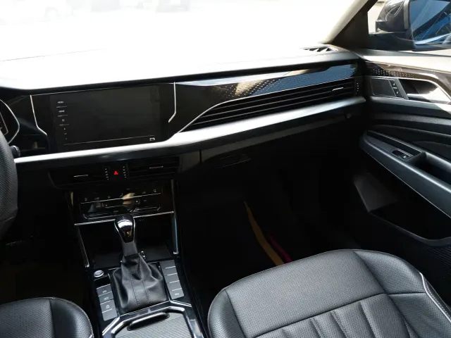 Volkswagen Passat — Фото автомобиля 15