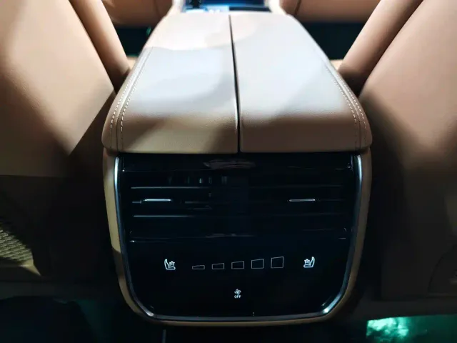 Lynk & Co 09 — Фото автомобиля 10