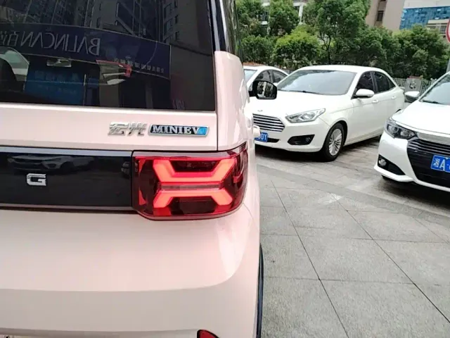Wuling Hongguang Mini EV — Фото автомобиля 7