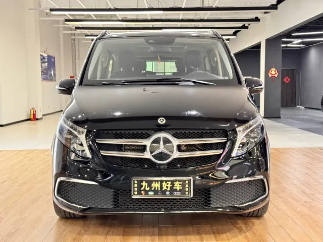 Mercedes-Benz V-Class — Фото автомобиля 2