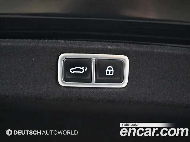 Hyundai Grandeur Grandeur (GN7) 2.5 Бензин 2WD — Фото автомобиля 15