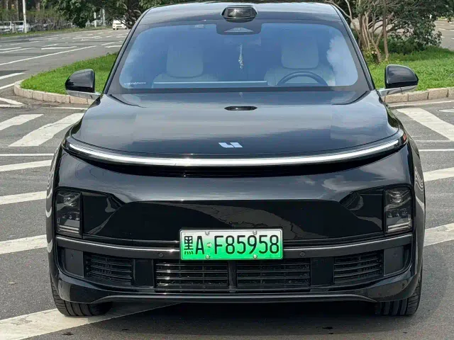 Li Auto L9 — Фото автомобиля 3