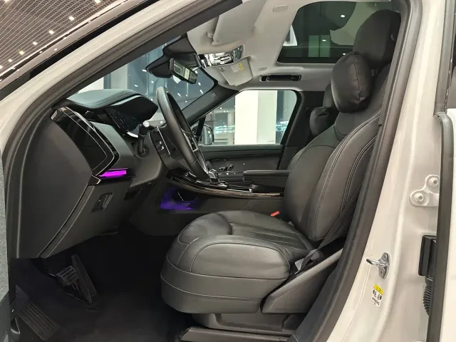 Land Rover Range Rover Sport — Фото автомобиля 7