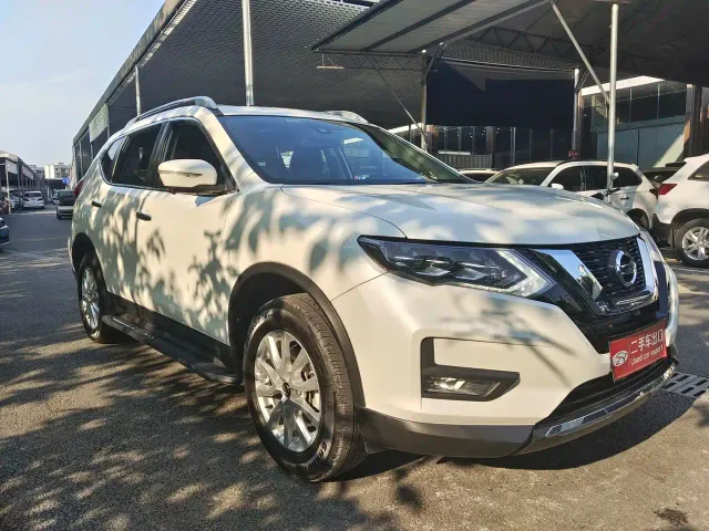 Nissan X-Trail — Фото автомобиля 3
