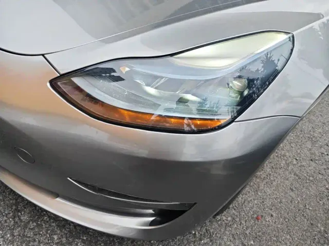 Tesla Model 3 — Фото автомобиля 17
