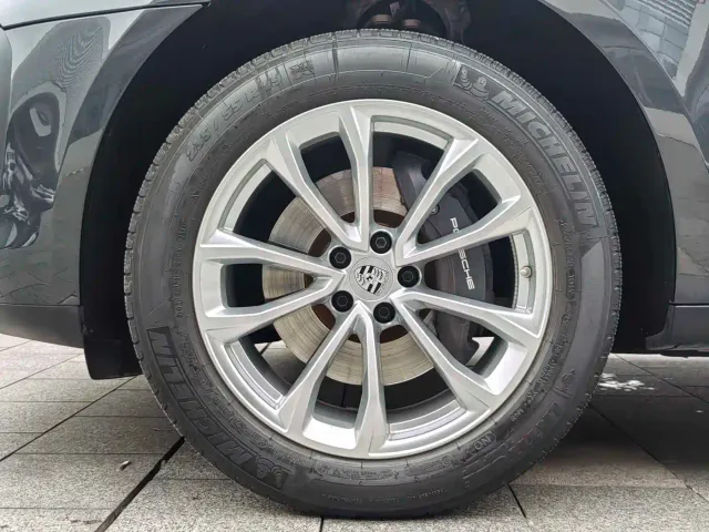 Porsche Macan — Фото автомобиля 8