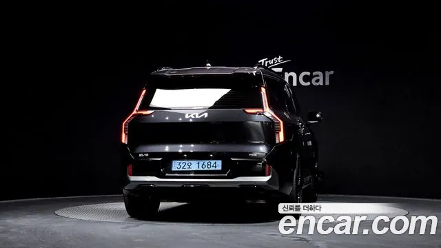 Kia EV9 — Фото автомобиля 4
