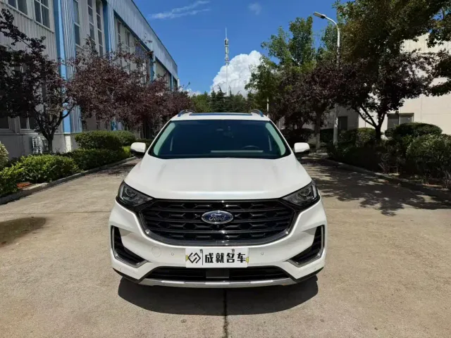 Ford Edge — Фото автомобиля 2