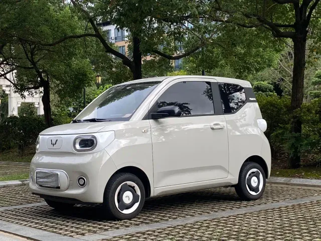 Фотография автомобиля — Wuling Hongguang Mini EV
