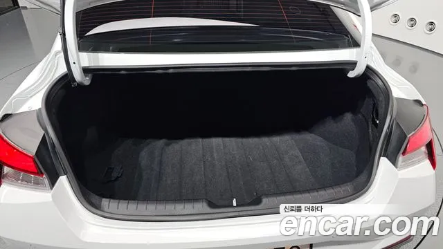 Hyundai Avante CN7 — Фото автомобиля 20