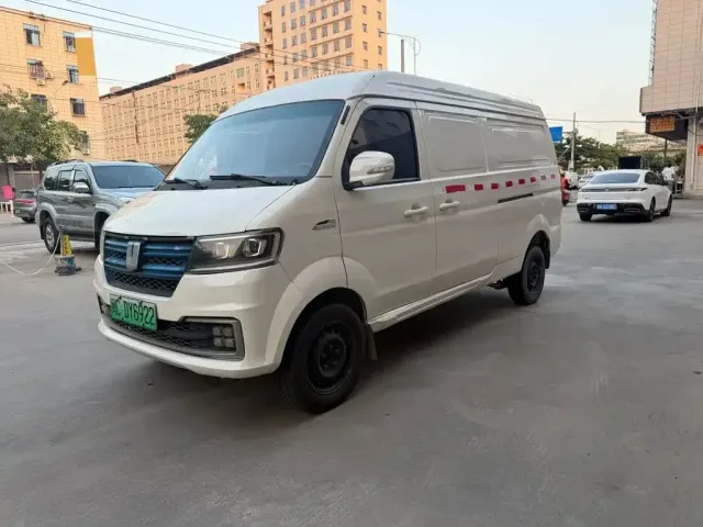 Фотография автомобиля — Farizon Yuan Cheng E5
