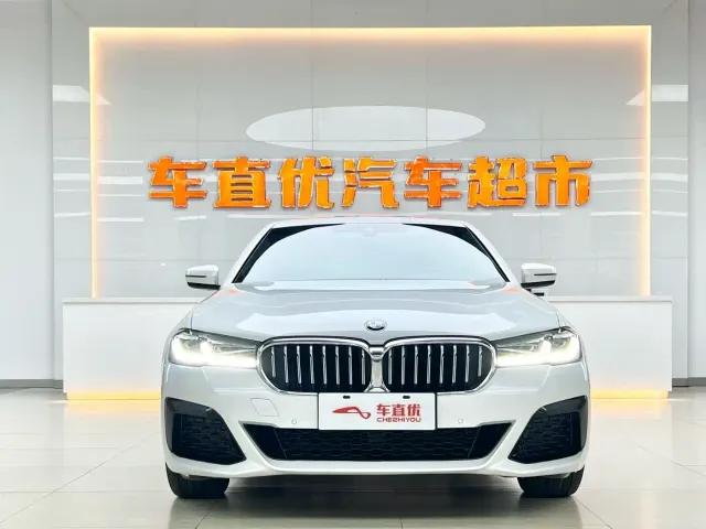 BMW 5 Series — Фото автомобиля 3
