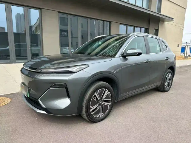 Фотография автомобиля — Geely Galaxy Starship 7 EM-i