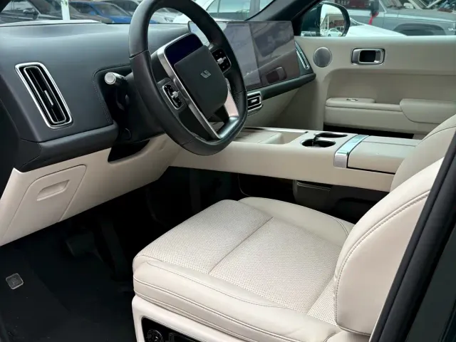 Li Auto L9 — Фото автомобиля 4