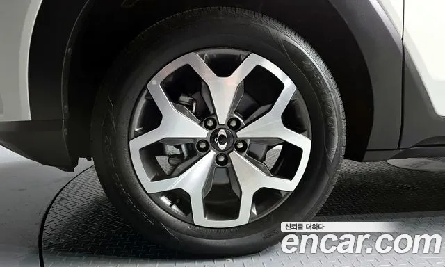 KGM Torres — Фото автомобиля 5