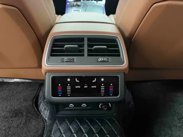 Audi A7L — Фото автомобиля 18