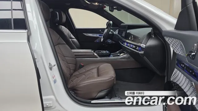BMW i7 G70 — Фото автомобиля 16