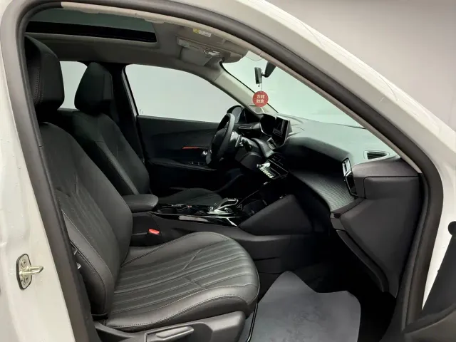 Peugeot 2008 — Фото автомобиля 9