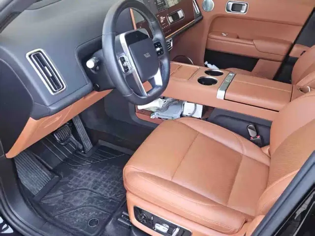 Li Auto L9 — Фото автомобиля 5