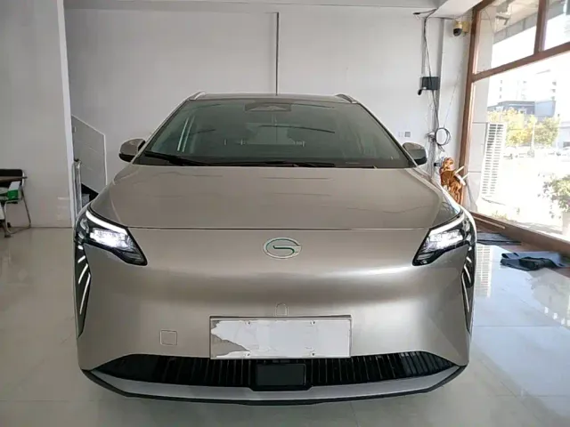 GAC Aion Y — Фото автомобиля 2