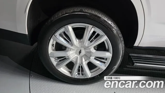 ChevroletGMDaewoo Tahoe Tahoe 6.2 Dark Knight 4WD — Фото автомобиля 5