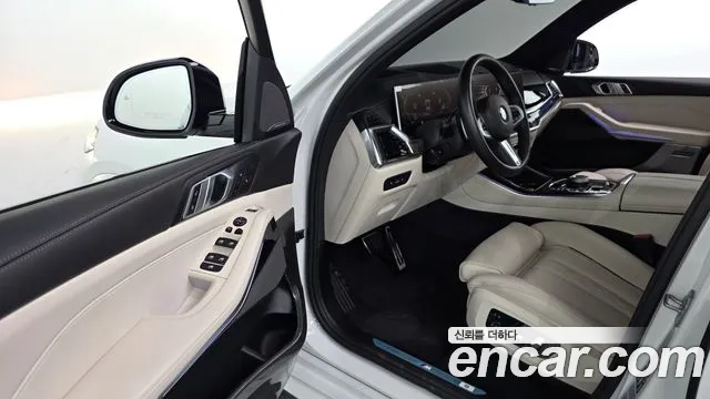BMW X5 xDrive 40i M Sport — Фото автомобиля 9