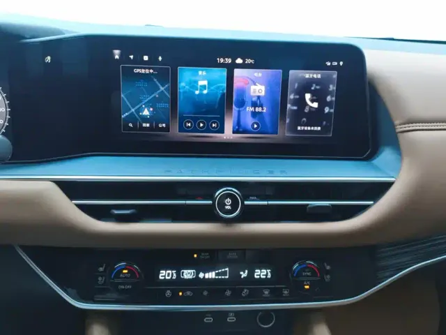 Nissan Terra — Фото автомобиля 13
