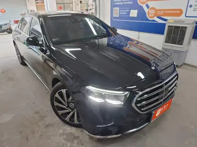 Mercedes-Benz E-Class — Фото автомобиля 2