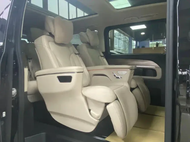 Mercedes-Benz V-Class — Фото автомобиля 7