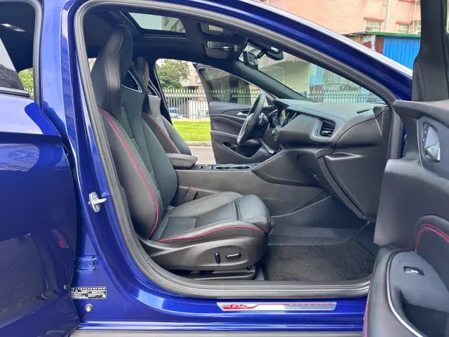 Buick Regal — Фото автомобиля 14