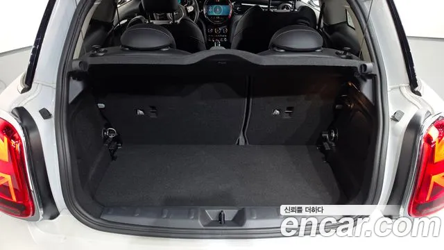Mini Cooper Cooper Classic Plus — Фото автомобиля 18