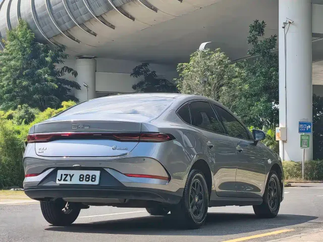 BYD Qin PLUS — Фото автомобиля 4