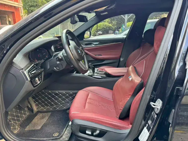 BMW 5 Series — Фото автомобиля 3