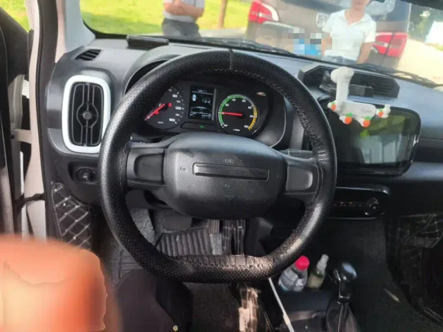 Roewe Clever — Фото автомобиля 6