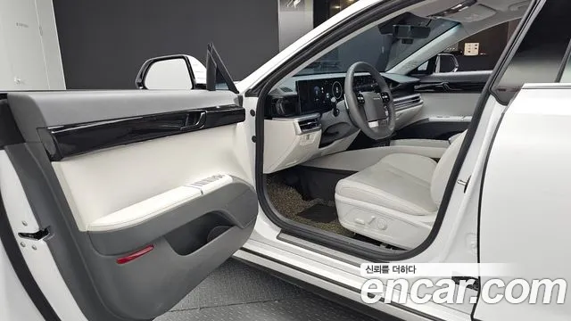 Hyundai Grandeur GN7 — Фото автомобиля 15