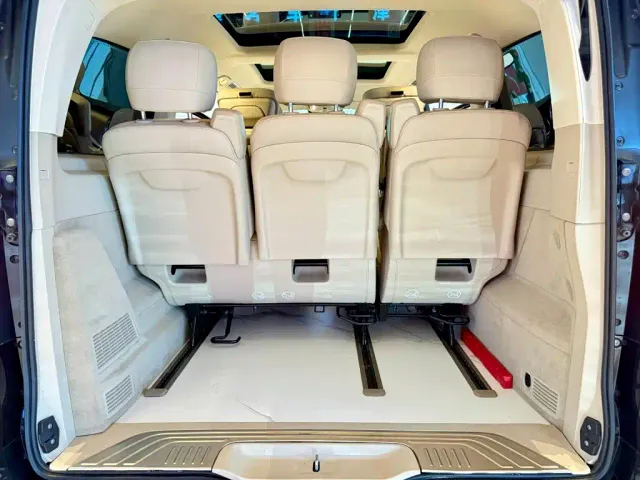 Mercedes-Benz V-Class — Фото автомобиля 21