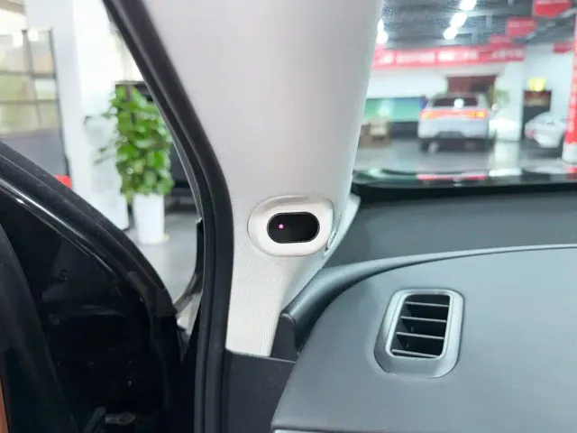 Leapmotor Leapmotor C16 2026 Model Year EV 630 LiDAR Premium Edition 6-Seater — Фото автомобиля 23