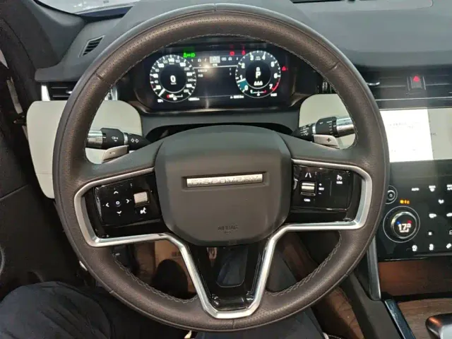 Land Rover Discovery Sport — Фото автомобиля 10