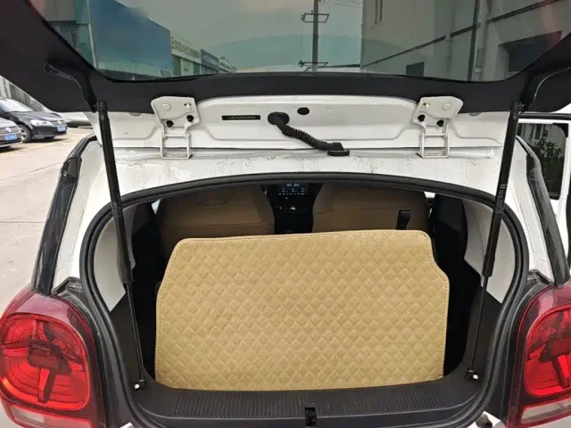 Roewe Clever — Фото автомобиля 18