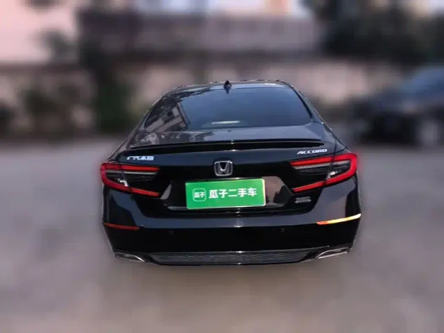 Honda Accord — Фото автомобиля 3