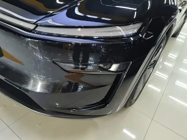 Tesla Model Y — Фото автомобиля 23