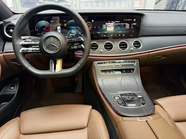 Mercedes-Benz E-Class — Фото автомобиля 11