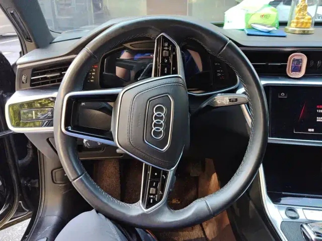 Audi A6L — Фото автомобиля 15