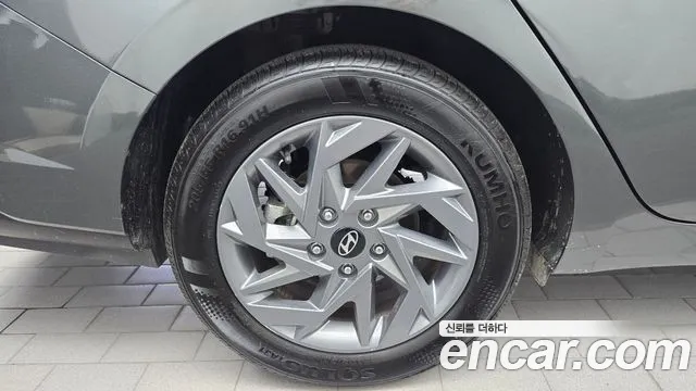 Hyundai Avante CN7 — Фото автомобиля 5