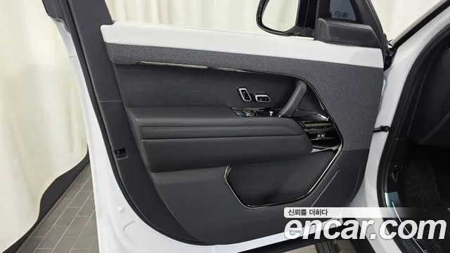 Land Rover Range Rover Sport — Фото автомобиля 21