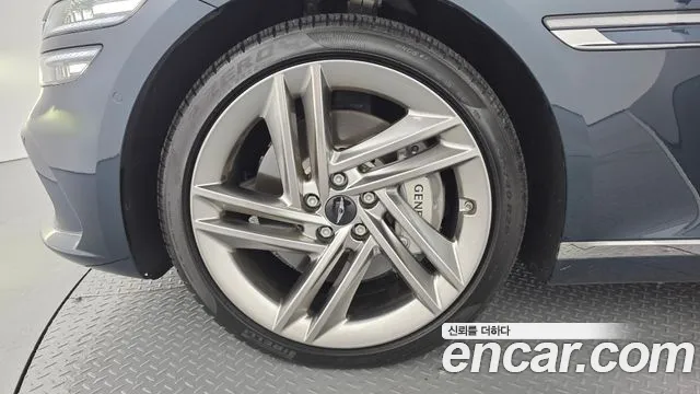 Genesis G80 RG3 — Фото автомобиля 5