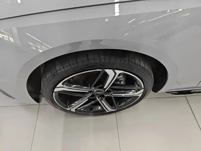 Audi A4L — Фото автомобиля 22